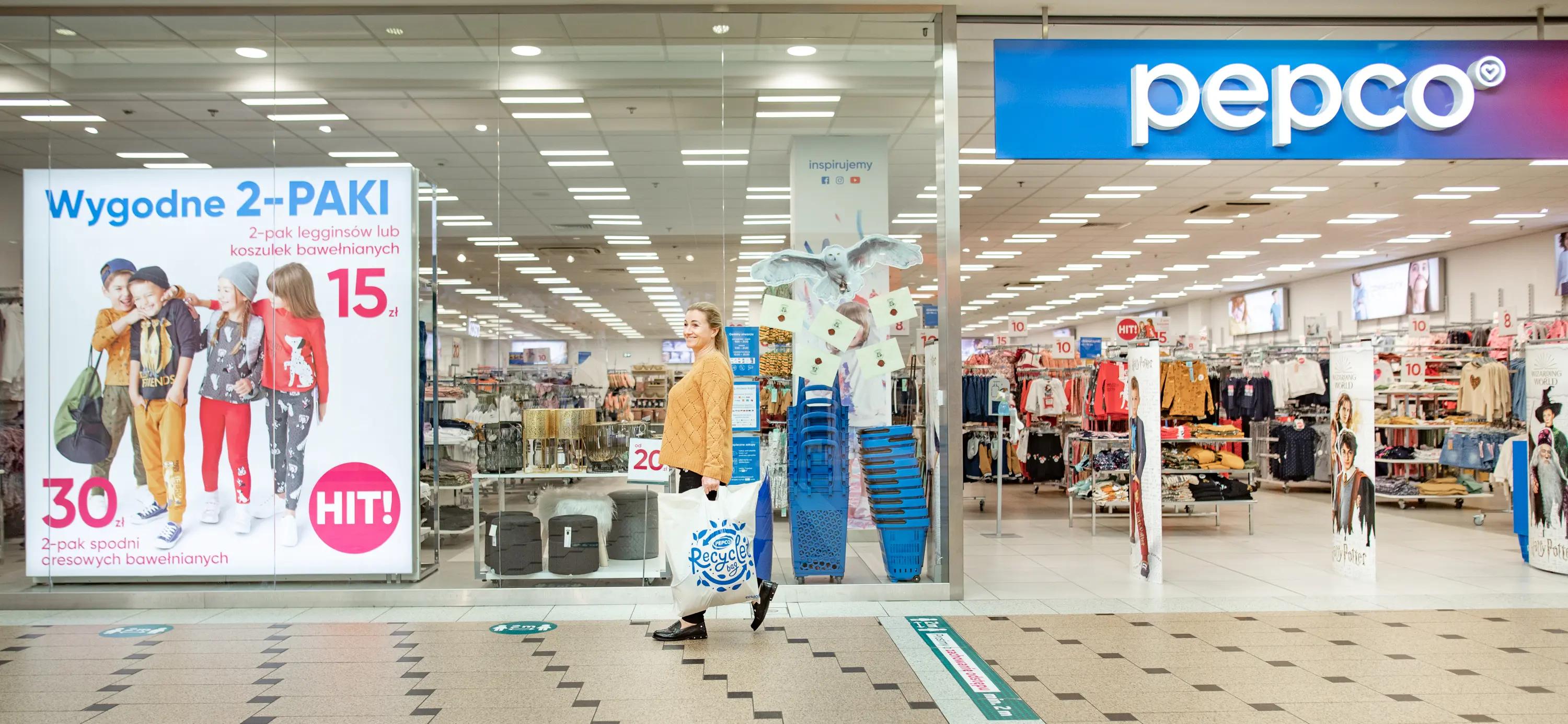 Výběr domácích potřeb v prodejně Pepco